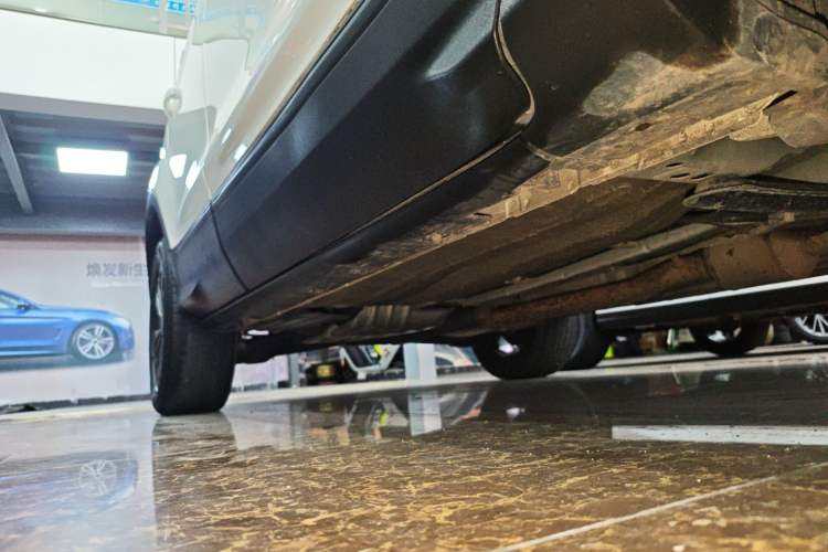 Used Ford Kuga 2019 EcoBoost 180 Two-Wheel-Drive Platinum Edition China VI Standard Right Side Sill