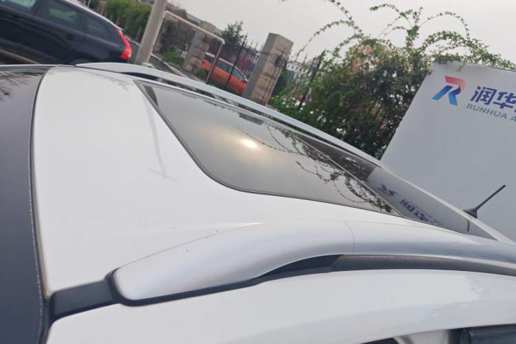 Used Ford Kuga 2019 EcoBoost 180 Two-Wheel-Drive Titanium Plus Model China V Standard Roof