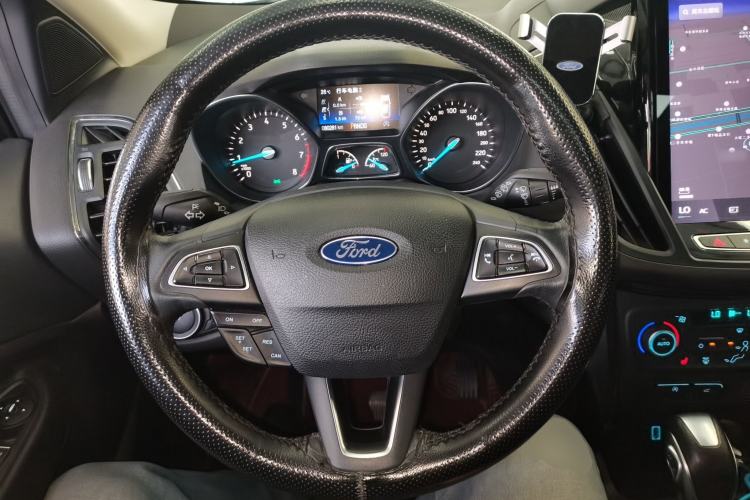 Used Ford Kuga 2019 EcoBoost 180 Two-Wheel-Drive Titanium Plus Model China VI Standard Steering Wheel