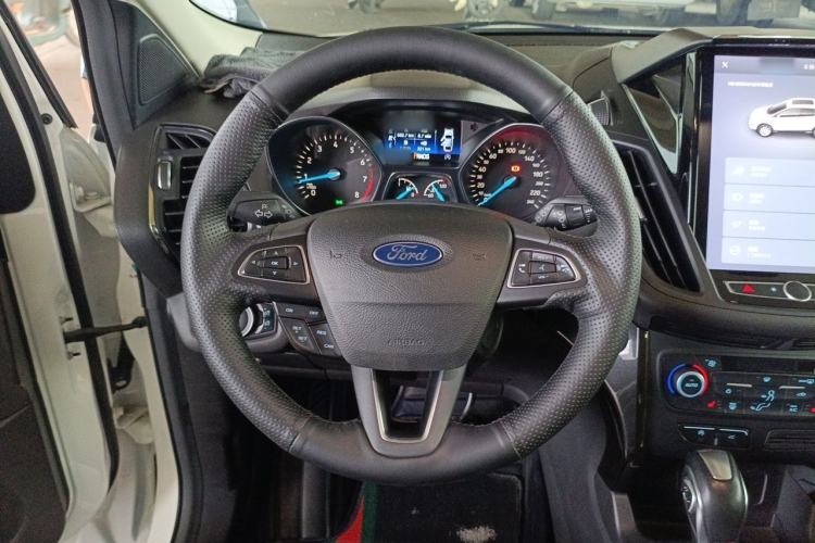 Used Ford Kuga 2019 EcoBoost 180 Two-Wheel-Drive Titanium Plus Model China VI Standard Steering Wheel