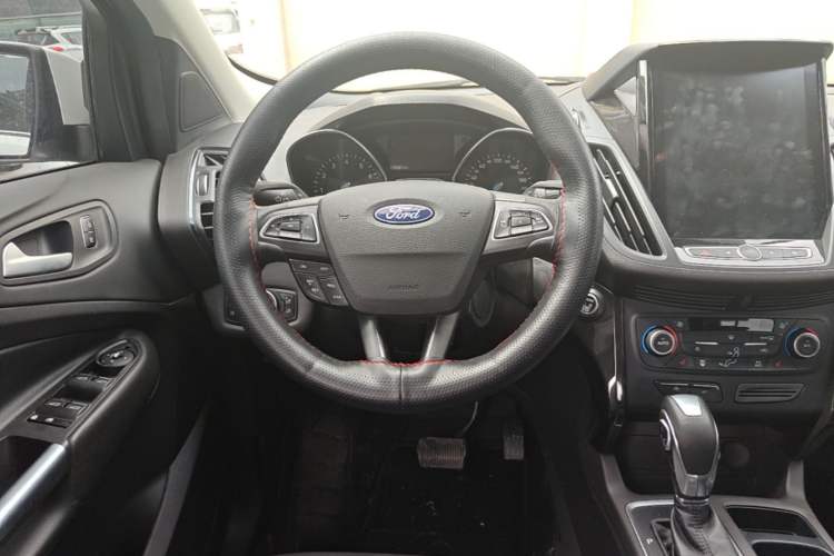 Used Ford Kuga 2019 EcoBoost 245 4x4 Titanium Edition China V Standard Steering Wheel