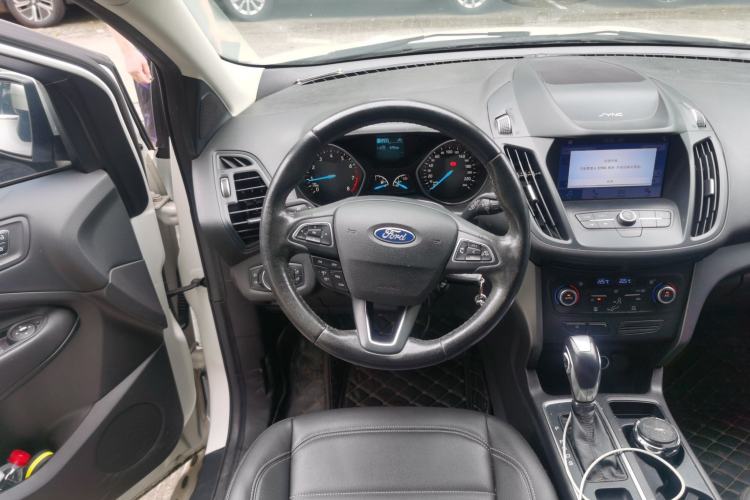 Used Ford Kuga 2019 EcoBoost 180 Two-Wheel-Drive Platinum Edition China VI Standard Steering Wheel