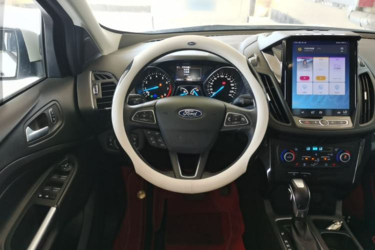 Used Ford Kuga 2019 EcoBoost 180 Two-Wheel-Drive Titanium Plus Model China VI Standard Steering Wheel