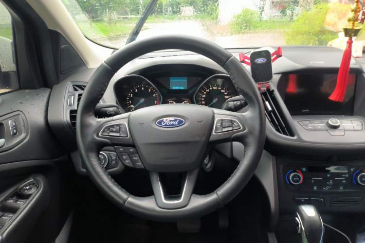Used Ford Kuga 2019 EcoBoost 180 Two-Wheel-Drive Platinum Edition China V Standard Steering Wheel