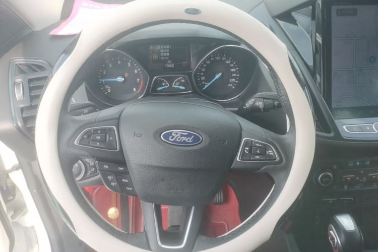 Used Ford Kuga 2019 EcoBoost 180 Two-Wheel-Drive Titanium Plus Model China VI Standard Steering Wheel