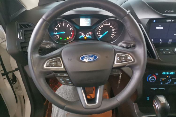Used Ford Kuga 2019 EcoBoost 180 Two-Wheel-Drive Platinum Edition China VI Standard Steering Wheel