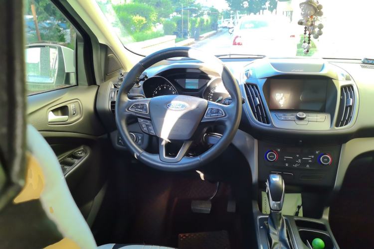 Used Ford Kuga 2019 EcoBoost 180 Two-Wheel-Drive Platinum Edition China VI Standard Steering Wheel