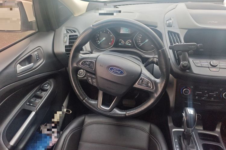 Used Ford Kuga 2019 EcoBoost 180 Two-Wheel-Drive Platinum Edition China VI Standard Steering Wheel