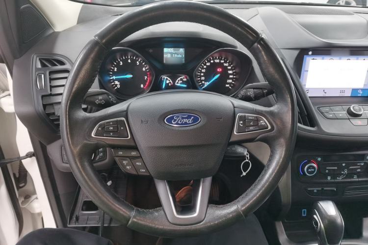 Used Ford Kuga 2019 EcoBoost 180 Two-Wheel-Drive Platinum Edition China VI Standard Steering Wheel