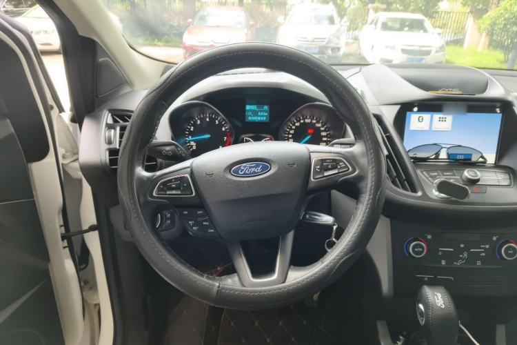 Used Ford Kuga 2019 EcoBoost 180 Two-Wheel-Drive Platinum Edition China VI Standard Steering Wheel