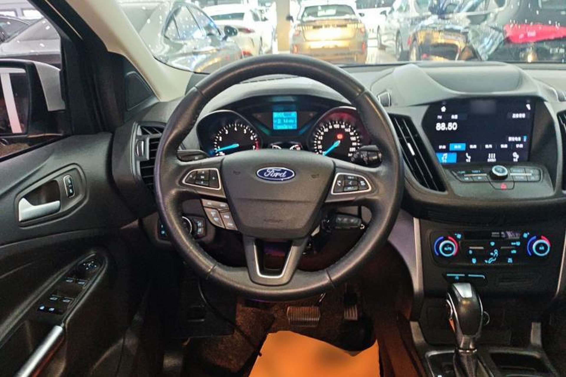Used Ford Kuga 2019 EcoBoost 180 Two-Wheel-Drive Platinum Edition China VI Standard Steering Wheel
