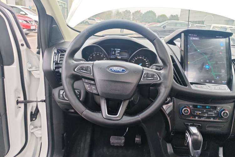 Used Ford Kuga 2019 EcoBoost 180 Two-Wheel-Drive Titanium Plus Model China V Standard Steering Wheel