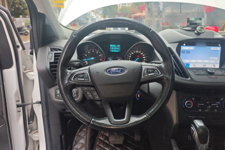 Used Ford Kuga 2019 EcoBoost 180 Two-Wheel-Drive Platinum Edition China VI Standard Steering Wheel