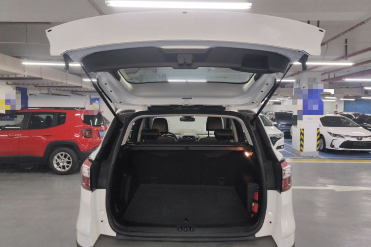 Used Ford Kuga 2019 EcoBoost 180 Two-Wheel-Drive Platinum Edition China VI Standard Trunk