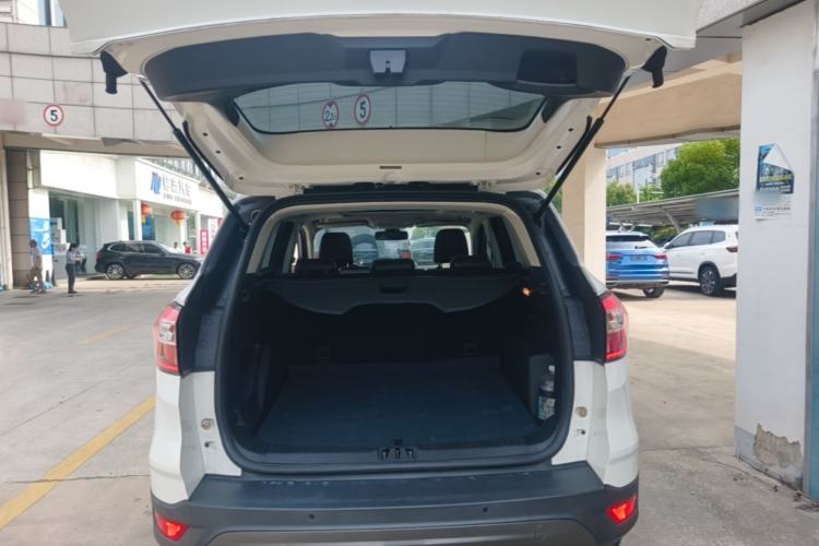 Used Ford Kuga 2019 EcoBoost 180 Two-Wheel-Drive Platinum Edition China VI Standard Trunk