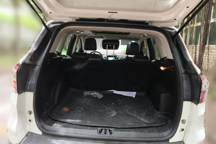 Used Ford Kuga 2019 EcoBoost 180 Two-Wheel-Drive Platinum Edition China VI Standard Trunk
