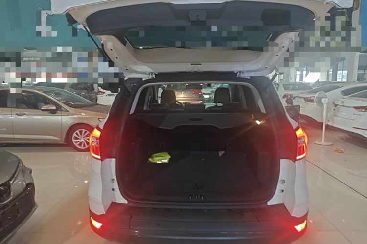Used Ford Kuga 2019 EcoBoost 180 Two-Wheel-Drive Platinum Edition China VI Standard Trunk