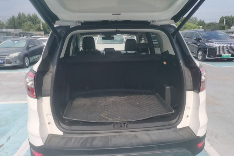 Used Ford Kuga 2019 EcoBoost 180 Two-Wheel-Drive Titanium Plus Model China VI Standard Trunk