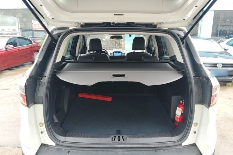 Used Ford Kuga 2019 EcoBoost 180 Two-Wheel-Drive Platinum Edition China VI Standard Trunk