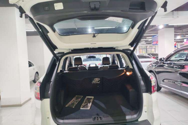 Used Ford Kuga 2019 EcoBoost 245 4x4 Prestige Plus Model China VI Standard Trunk