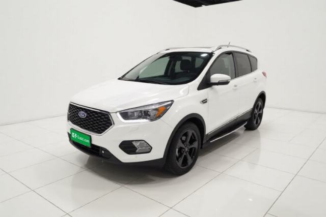 Ford Kuga 2019 EcoBoost 180 Two-Wheel-Drive Titanium Plus Model China V Standard de segunda mano