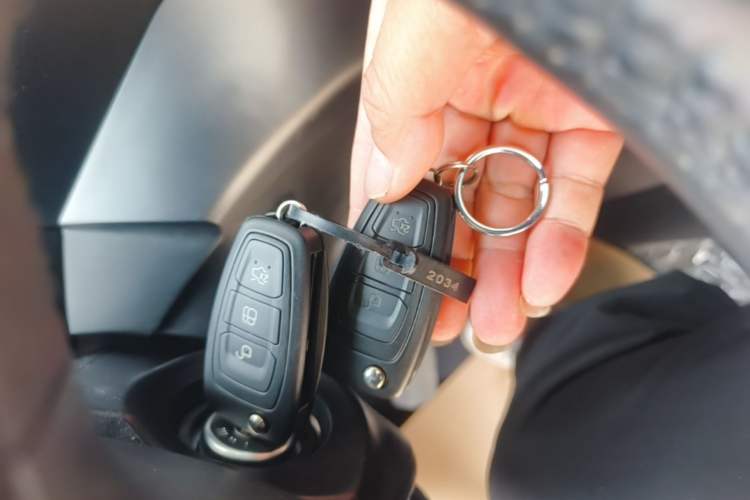Used Ford Kuga 2019 EcoBoost 180 Two-Wheel-Drive Platinum Edition China VI Standard Vehicle Key