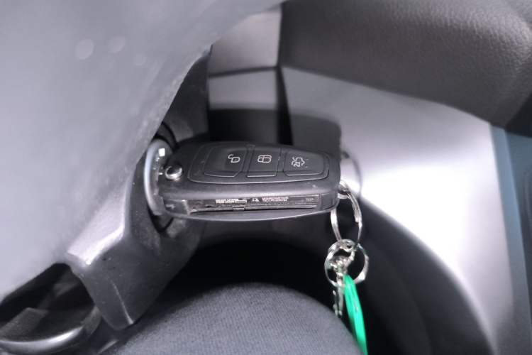 Used Ford Kuga 2019 EcoBoost 180 Two-Wheel-Drive Platinum Edition China VI Standard Vehicle Key
