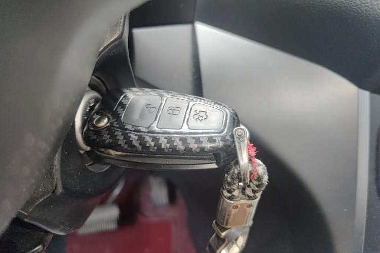 Used Ford Kuga 2019 EcoBoost 180 Two-Wheel-Drive Platinum Edition China VI Standard Vehicle Key