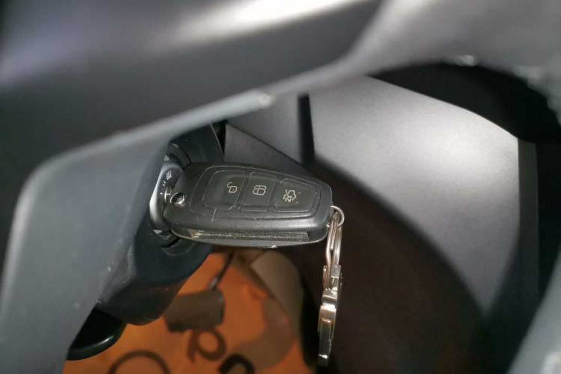 Used Ford Kuga 2019 EcoBoost 180 Two-Wheel-Drive Platinum Edition China VI Standard Vehicle Key