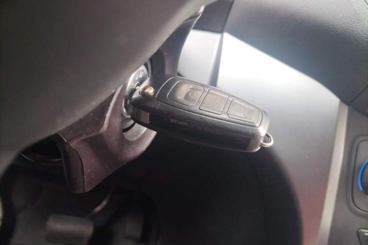 Used Ford Kuga 2019 EcoBoost 180 Two-Wheel-Drive Platinum Edition China V Standard Vehicle Key