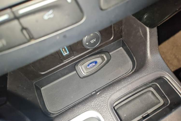 Used Ford Kuga 2019 EcoBoost 180 Two-Wheel-Drive Titanium Plus Model China VI Standard Vehicle Key