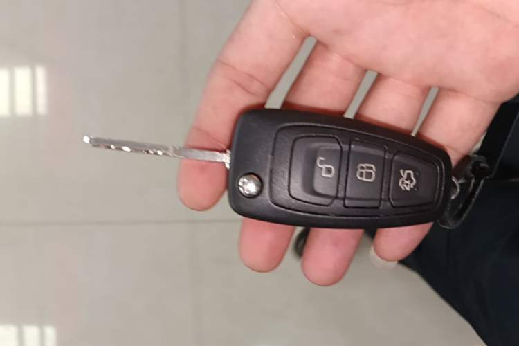 Used Ford Kuga 2019 EcoBoost 180 Two-Wheel-Drive Platinum Edition China VI Standard Vehicle Key