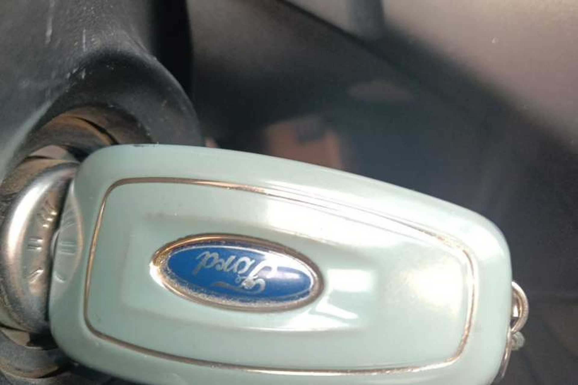 Used Ford Kuga 2019 EcoBoost 180 Two-Wheel-Drive Platinum Edition China VI Standard Vehicle Key