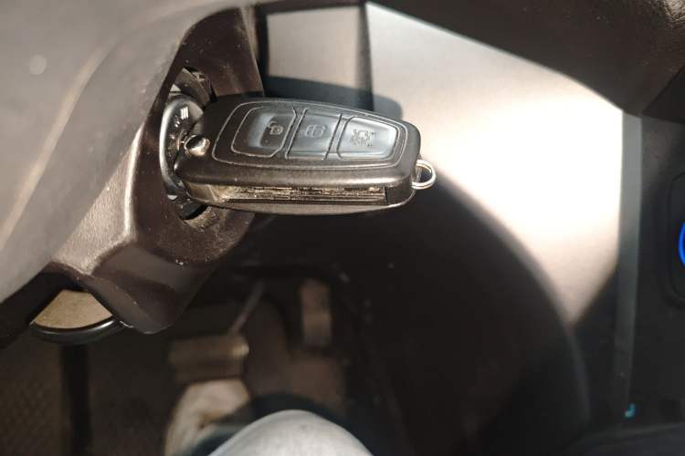 Used Ford Kuga 2019 EcoBoost 180 Two-Wheel-Drive Platinum Edition China VI Standard Vehicle Key