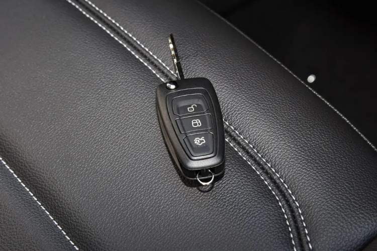 Used Ford Kuga 2019 EcoBoost 180 Two-Wheel-Drive Platinum Edition China VI Standard Vehicle Key
