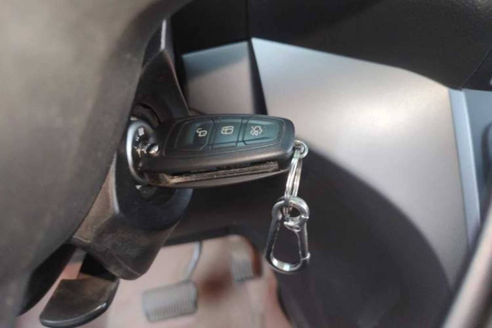 Used Ford Kuga 2019 EcoBoost 180 Two-Wheel-Drive Platinum Edition China VI Standard Vehicle Key