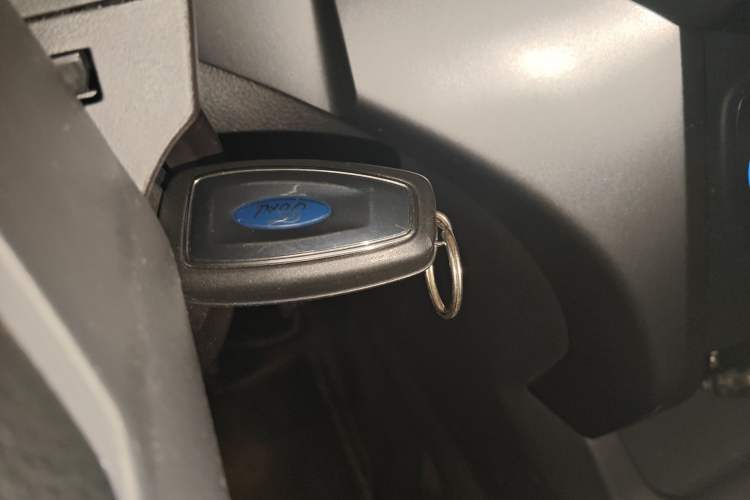 Used Ford Kuga 2019 EcoBoost 180 Two-Wheel-Drive Platinum Edition China V Standard Vehicle Key