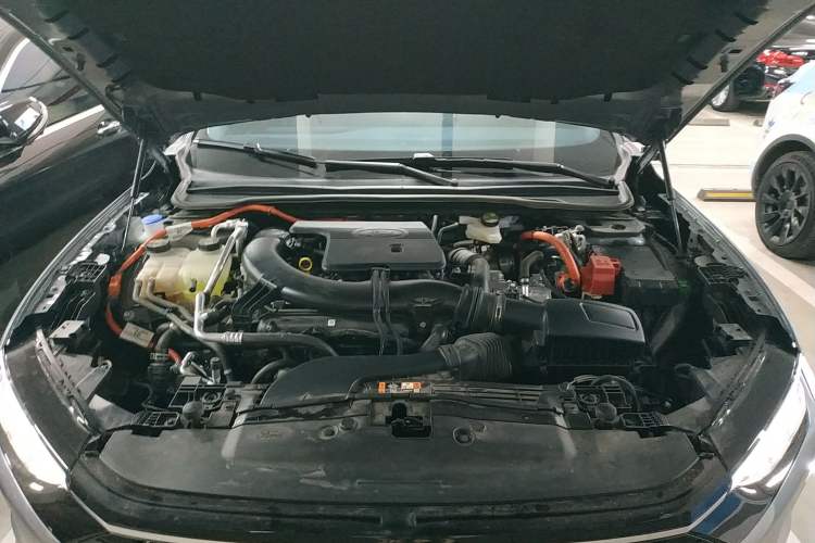 Used Ford Mondeo 2025 2.0T EcoBoost E Hybrid Sport Edition Engine Bay