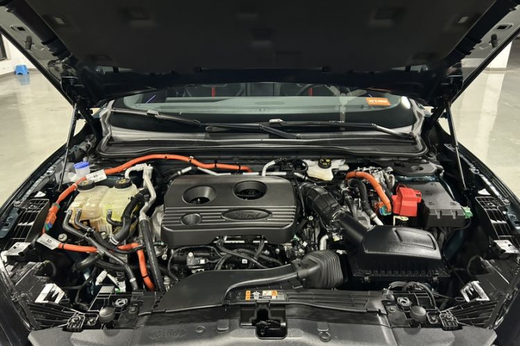 Used Ford Mondeo 2023 1.5T E-Hybrid ST-Line Engine Bay