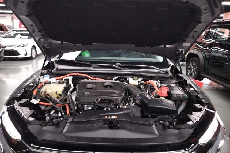 Used Ford Mondeo 2023 1.5T E-Hybrid Luxury Version Engine Bay