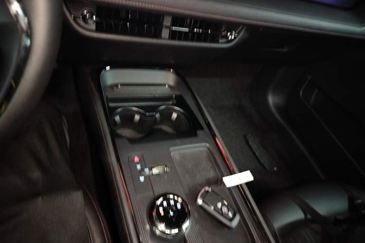 Used Ford Mondeo 2023 1.5T E-Hybrid Luxury Version Gear Lever