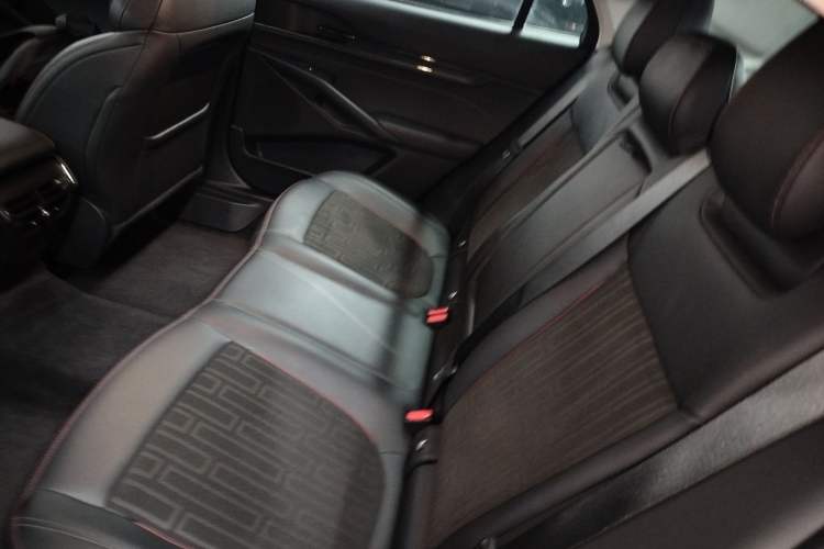 Used Ford Mondeo 2023 1.5T E-Hybrid Luxury Version Interior 4
