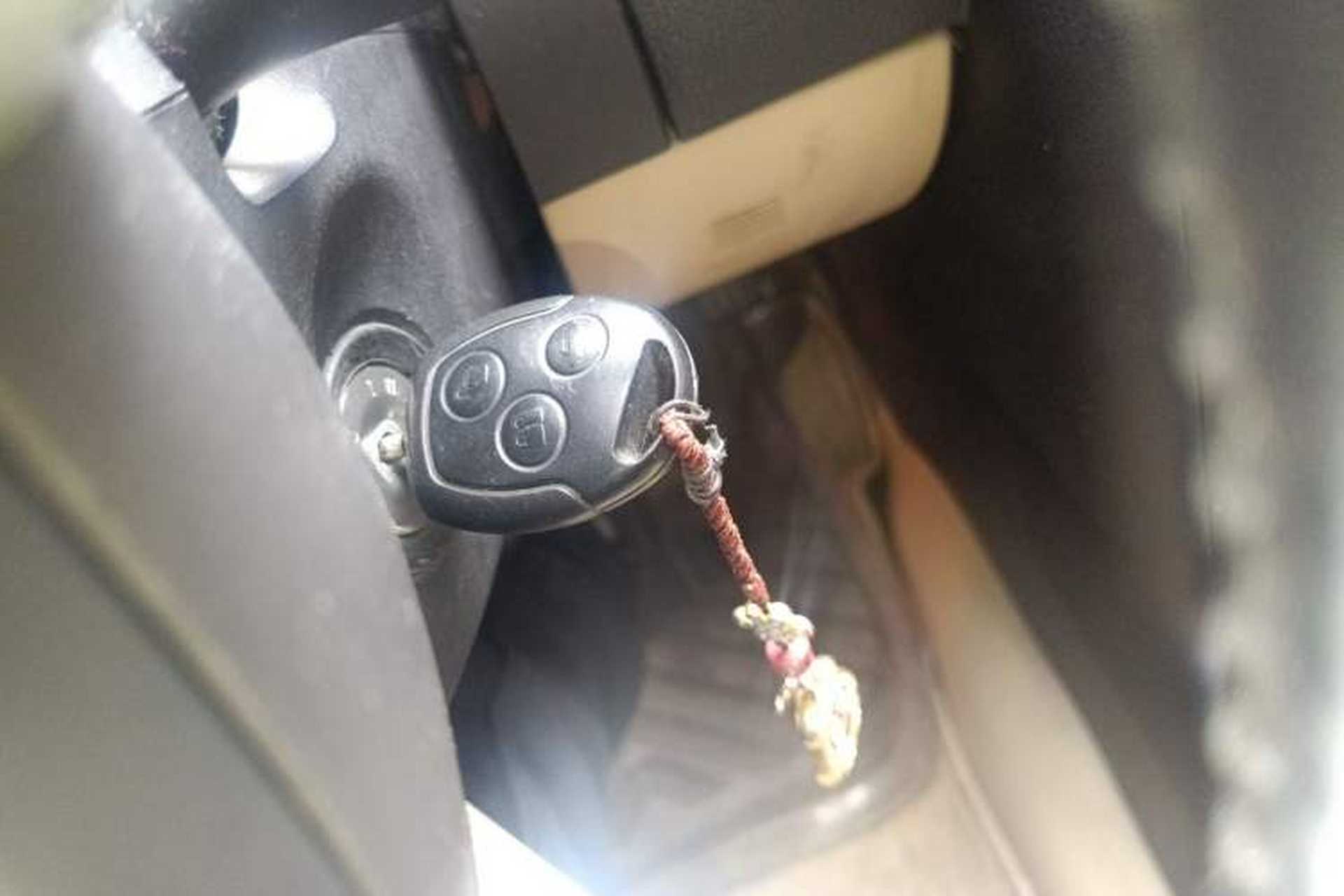 Used Ford Mondeo 2005 2.5L Elite Edition Vehicle Key