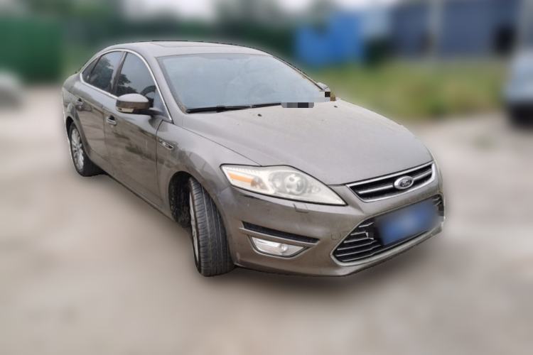 Used Ford Mondeo 2006 2.0L Deluxe Edition Front Right 45 Deg