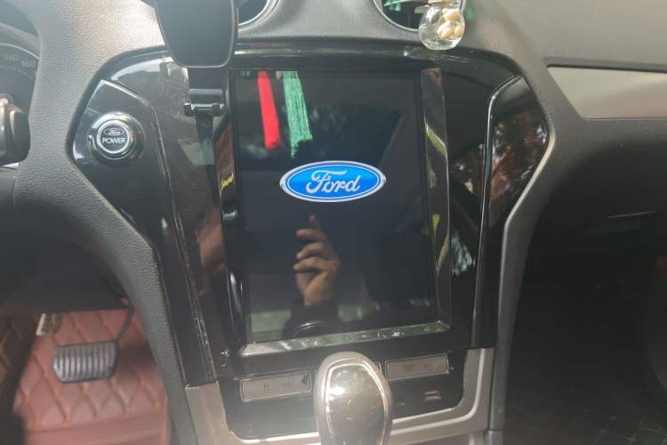 Used Ford Mondeo 2007 2.3L Luxury Sports Model Audio And AC Panel