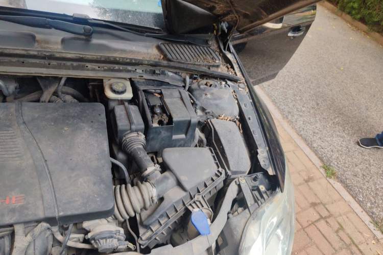 Used Ford Mondeo 2007 2.3L Luxury Model Engine Bay Left