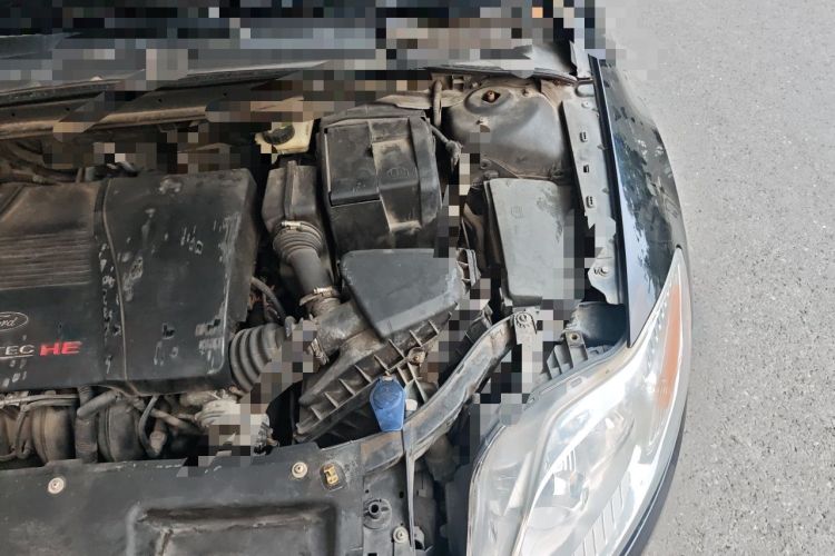 Used Ford Mondeo 2007 2.3L Luxury Sports Model Engine Bay Left