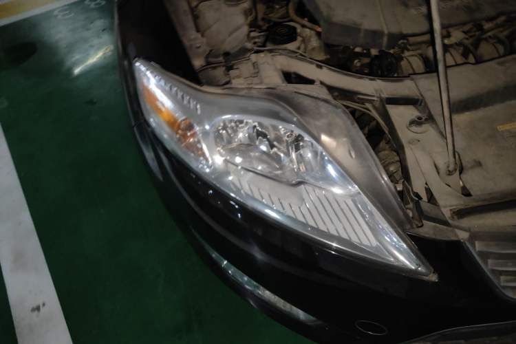 Used Ford Mondeo 2007 2.3L Fashion Edition Right Front Headlight