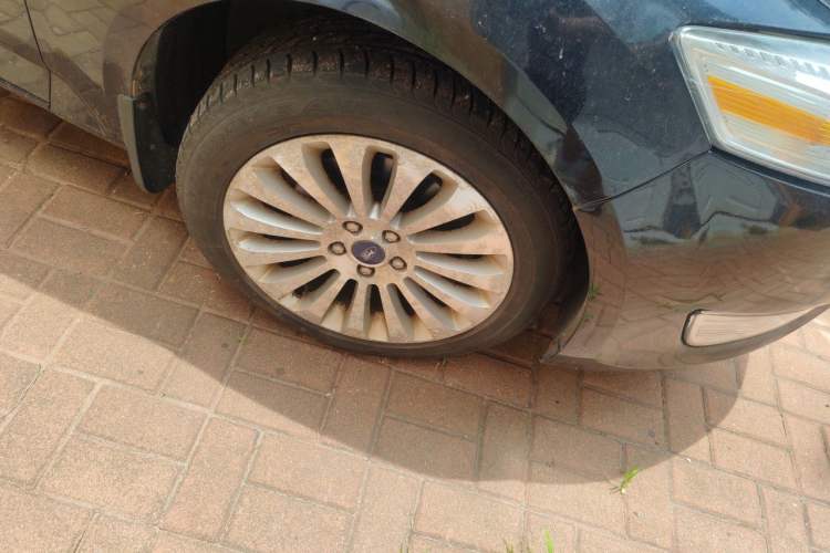 Used Ford Mondeo 2007 2.3L Luxury Model Right Front Wheel Hub