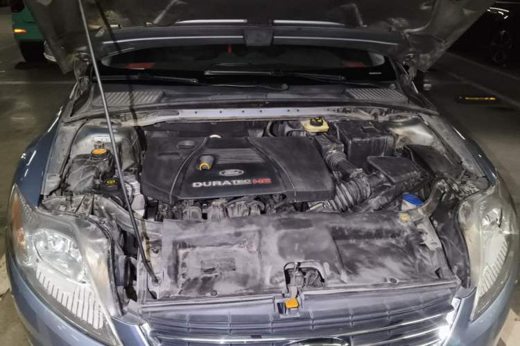 Used Ford Mondeo 2007 2.3L Luxury Model Engine Bay